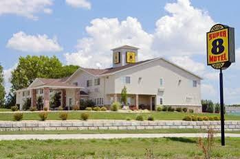 Wamego Inn And Suites Exterior foto