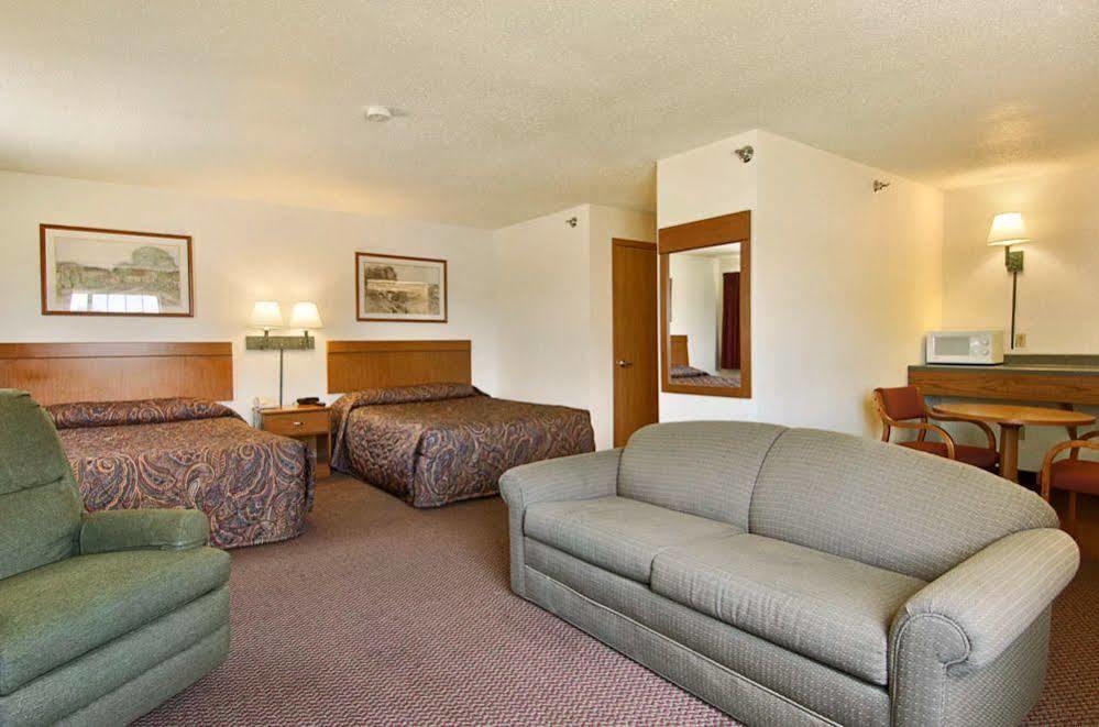 Wamego Inn And Suites Zimmer foto